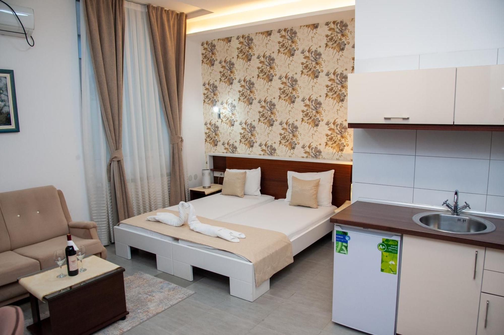 Hotel North City Titova Mitrovica Εξωτερικό φωτογραφία