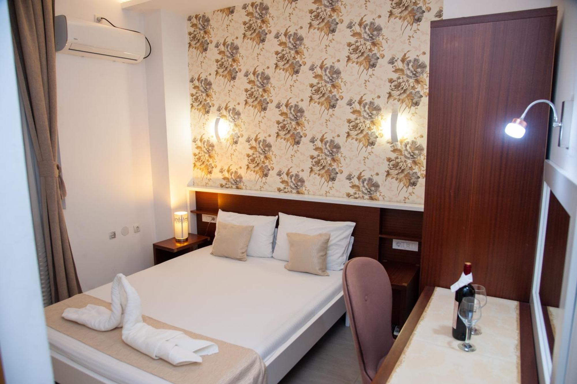 Hotel North City Titova Mitrovica Εξωτερικό φωτογραφία